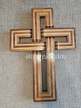 ✨️Striped Interlocking Wooden Cross Wall Art - Two-Tone Inlay
